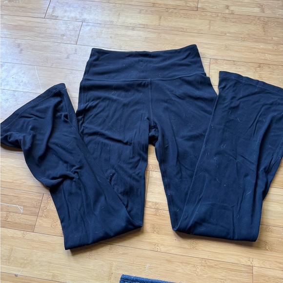 Women’s Lululemon Groove High-Rise Nulu Flared Pant Size 8 - Picture 2 of 6